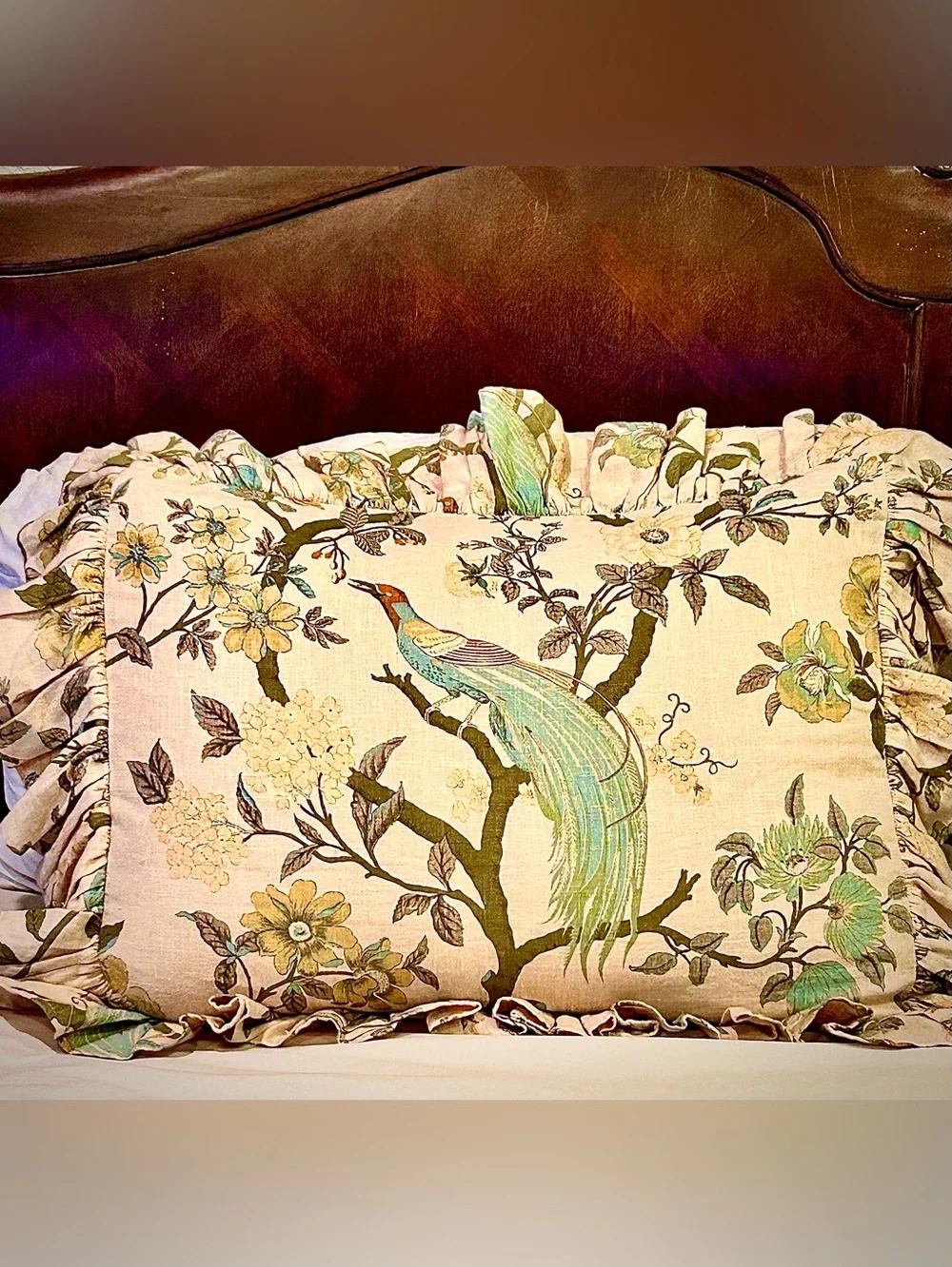 PILLOW TALK Pair Regal Pheasant Pillow Shams Queen 33”Parchment/French Blue NWT